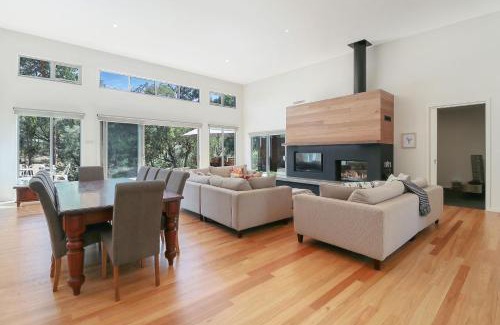 Mountain Bay House | High Country Lodge