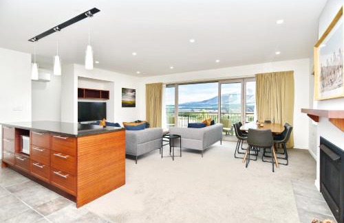 Windwhistle Apartment | High Country Villa 250 - Terrace Downs