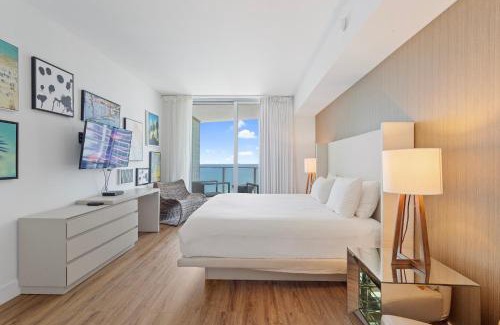 Hollywood South Central Beach Apartment | High-End Apartment in a Luxury Resort with Gorgeous Amenities