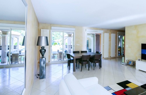 Port Marianne Villa | HIGH-END VILLA MONTPELLIER