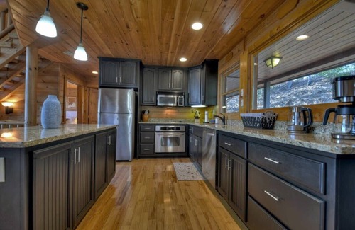 Raccoon Ridge Cabin | High Hopes | Free Night Offer!