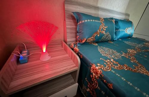 Bang Sue Apartment | High-rise metro Condo 高层地铁公寓 离地铁站 50米 2室1厅2卫 沙发床 独立厨房 2阳台 可住5人 月租