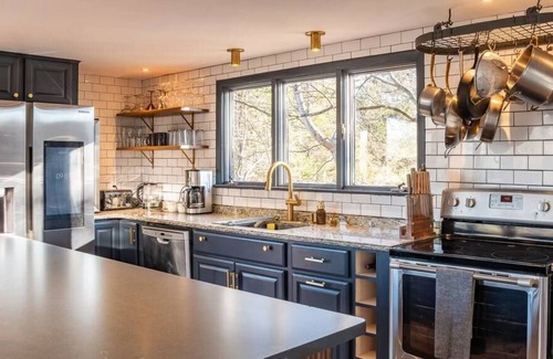 Staatsburg House | Highball House - Mid-Century Modern in Rhinebeck