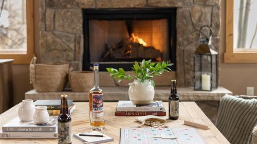 Highland Meadows House | Highline by AvantStay Breathtaking Mountain Home w Hot Tub Views