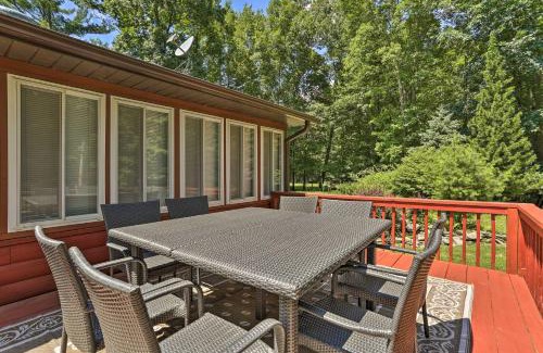East Stroudsburg House | Hike and Ski Log Cabin in East Stroudsburg!
