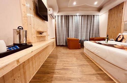 Aleo Hotel | Hill River Resort By West Western