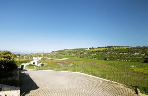 Athanatoi Villa | Hill top casa vigna