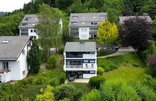Niedersfeld House | Hillebachsee