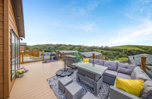 Llanrhystud House | Hillfort Lodge