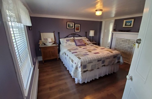 Twillingate Bed & Breakfast | Hillside B&B