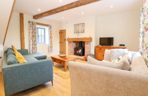 Beeston House | Hillside Cottage