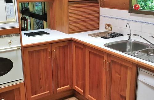 Stirling House | HILLTOP B&B Adelaide Hills