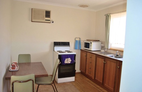 Arkaba Cottage | Hillview Cottage