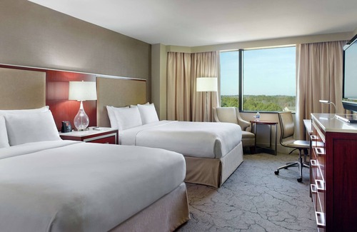 Peachtree Corners Hotel | Hilton Atlanta Northeast