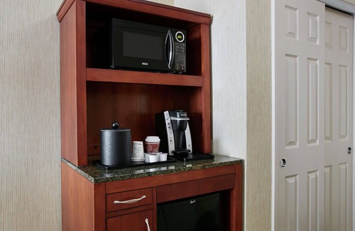 The East Side Hotel | Hilton Garden Inn San Francisco Arpt North