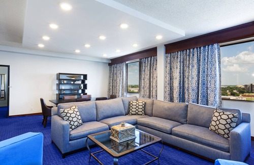 Brazos Hotel | Hilton Waco