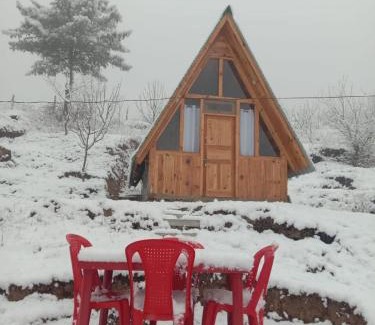 Mohal Ski Chalet | Hima 360 Vistaview Mountain Cabin, Bhatkanda
