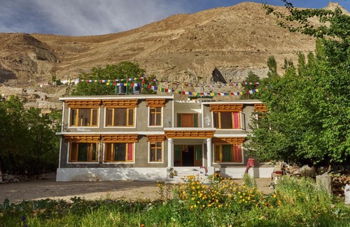 Tingmosgang House | Himalayan Abode