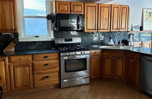 Algonquin House | Historic 3-bedroom house on the Fox River in Downtown Algonquin