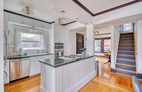 Alphabet Historic District House | Historic 4BR | Walk to NW 23rd Shops & Dining