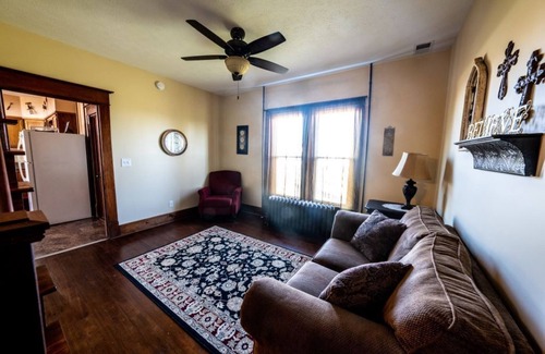 Tefft Other | Historic 6-bedroom Country farmhouse AC, WiFi in rural Francesville