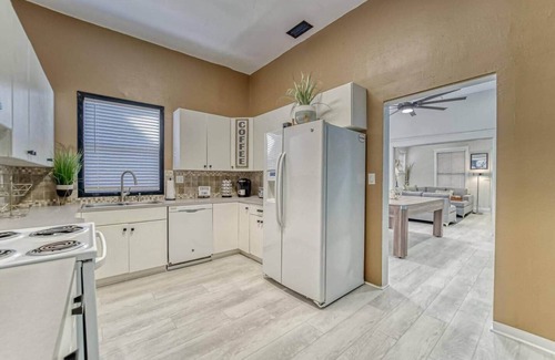 Ybor City House | Historic Bungalow & In-law Suite | Clean & Comfy