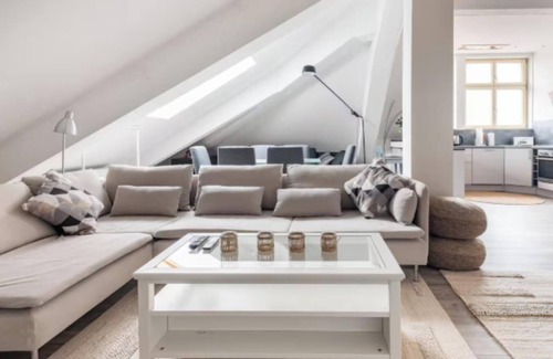 Weissensee Apartment | Historic Charm with Modern Comfort