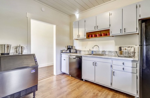 Swanton House | Historic Farm, Near Lake, 10 Acres, Newly Renovated