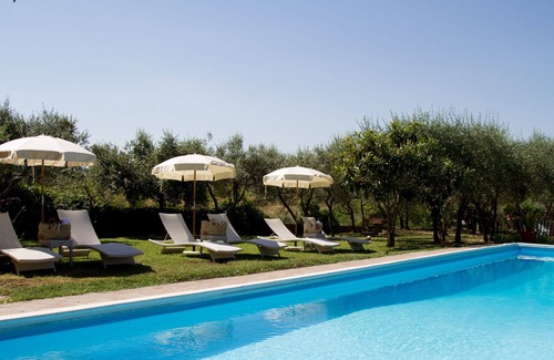 San Pietro in Bossolo Villa | historic home in the heart of Chianti Villa Fillinelle suites Sernigi