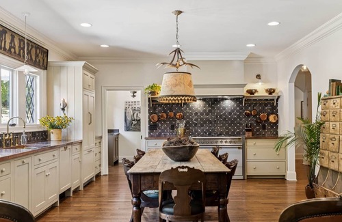 Leipers Fork House | Historic Leiper's Fork Inn