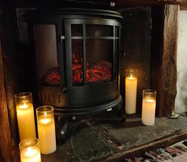 Heligan House | Historic Property with Stunning Views (Walk to the pub)