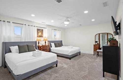 Williamstown House | Historic Simmons Estate sleeps 20