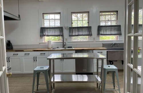 Makawao House | Historic Upcountry Maui Property With Pool, 7Bedrooms, Sleeps 16