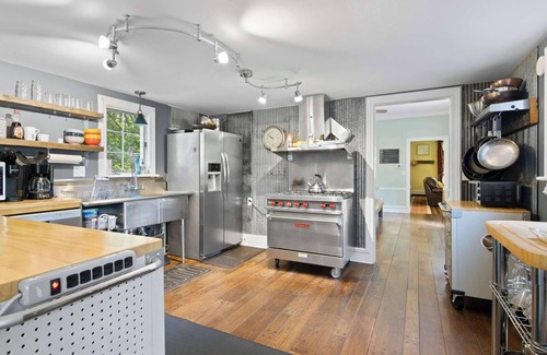 Clam River House | Historic Victorian Farmhouse