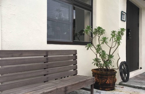 Kaohsiung City Centre House | Historical building with 2BRs, Garden and terrace. Asian Interior