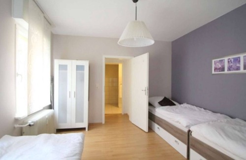 Rhein-Erft-Kreis District Apartment | HÖ01 large apartment with dryer and washing machine