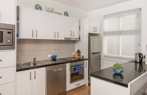 Hobart Central Business District Apartment | Hobart City Escape: Your perfect CBD base to unwind and explore Hobart!