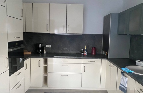 Trichtingen House | Hochwertige Doppelhaushälfte- Neubau M.terrasse und Garten für Erholsamen Urlaub