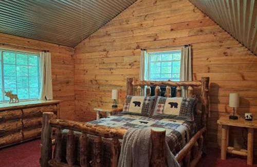 McArthur House | Hocking Hills Cabin, Hot Tub, Private Pond