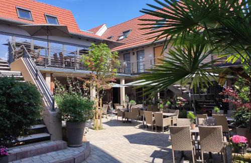 Ilbesheim House | Hofgarten Rosa