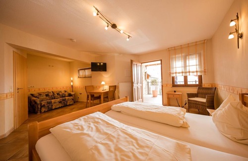 Gau-Heppenheim House | Hofgut Metzler