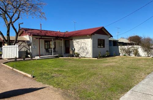 Holbrook Bed & Breakfast | Holbrook Haven - Bed and Breakfast