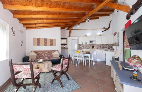 San Bartolome de Tirajana Apartment | Holiday home in Hoya de Tunte, nature and private pool