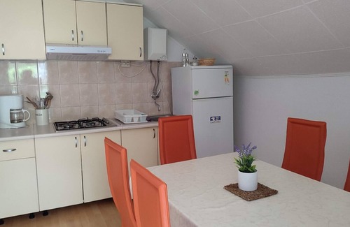 Tribanj House | Holiday apartment Starigrad Paklenica for 1 - 4 persons with 2 bedrooms - Holiday house