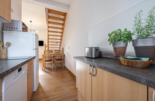 Muritz Apartment | Holiday Apartment 'Seeadler' with Terrace & Wi-Fi