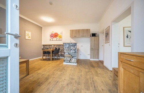 Muritz Apartment | Holiday Apartment 'Nebelsee' with Terrace & Wi-Fi