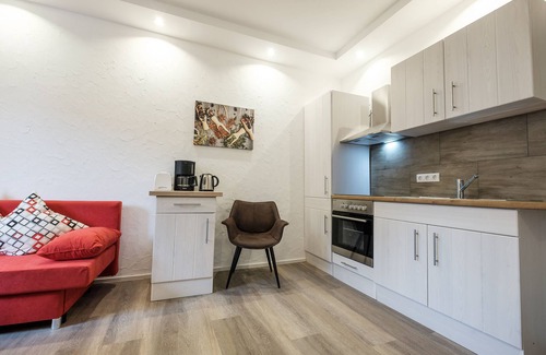 Zwingenberg Apartment | Holiday apartment 3 on the edge of the old town of Zwingenberg. Central and quiet.