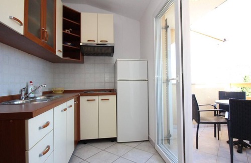 Baska House | Holiday apartment Baška for 1 - 5 persons with 2 bedrooms - Holiday house