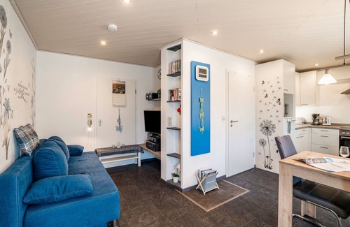 Waldulm Apartment | Holiday Apartment 'Huschle' with Private Terrace, Wi-Fi and Air Conditioning