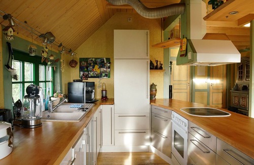 Pfaffroda Apartment | Holiday Apartment "Dina" with Shared Terrace, Shared Garden and Wi-Fi